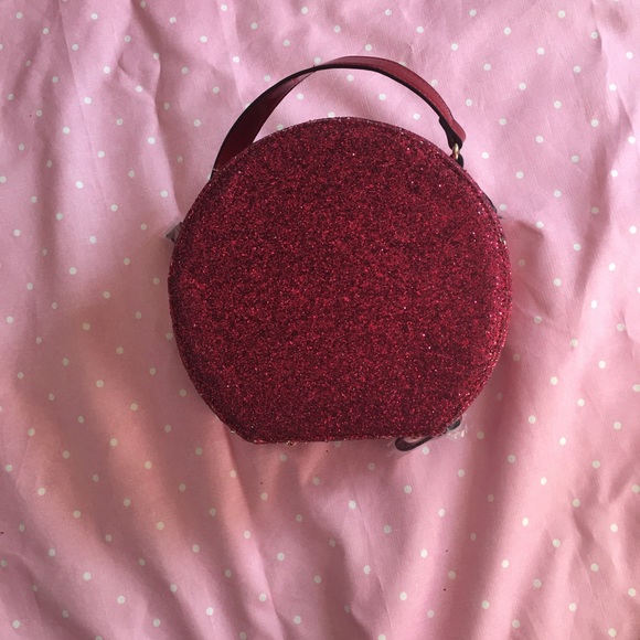 Red hand bag - Picture 1 of 5
